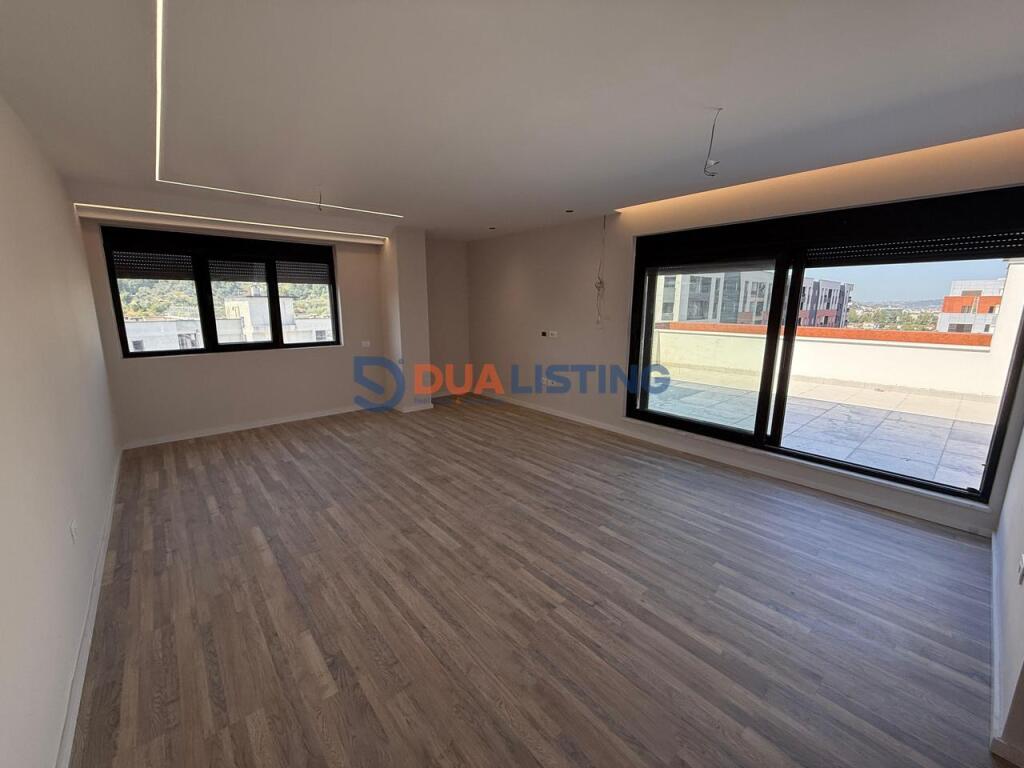We sell a 3+1 apartment with a veranda at Urban Gate in Astir