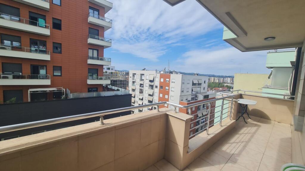 2+1, furnished at Zog i Zi near Ring Center, price 700 euro