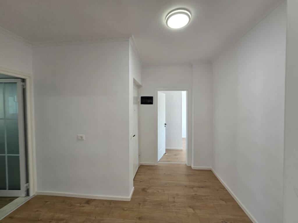 Appartamento 2+1+ deposito in vendita, in Via Bardhyl