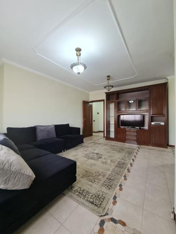 Apartament 3+1+2 WC+ 1 Lavanteri (📍Bulevardi Zogu i Parë, pranë Intesa San Paolo)