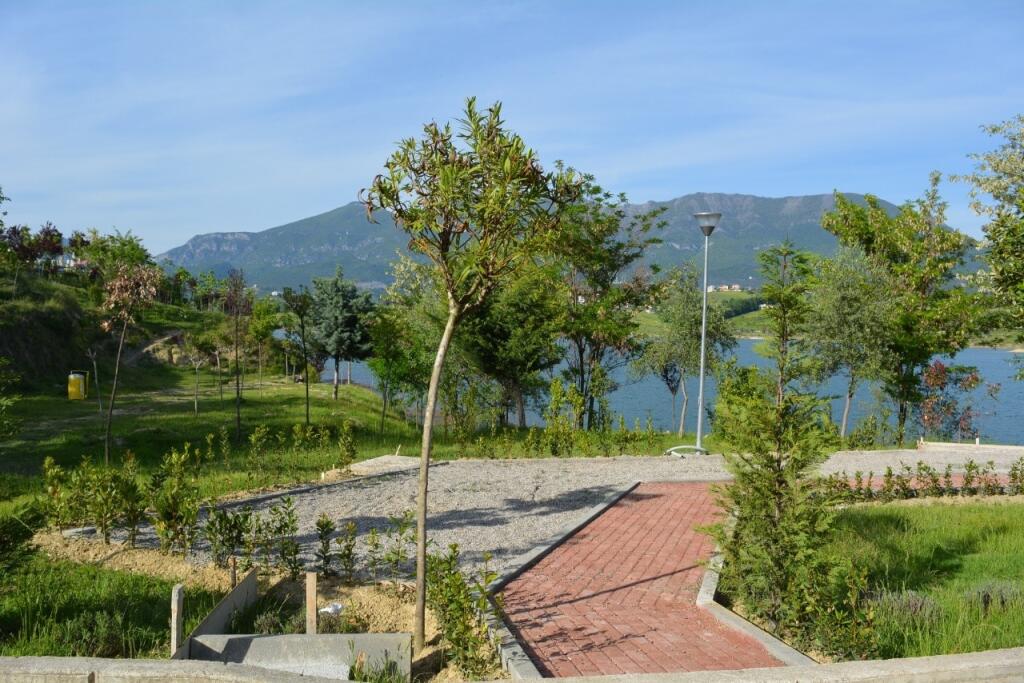 Affittasi villa su 3 piani al Lago di Farka (ID 4251425)
