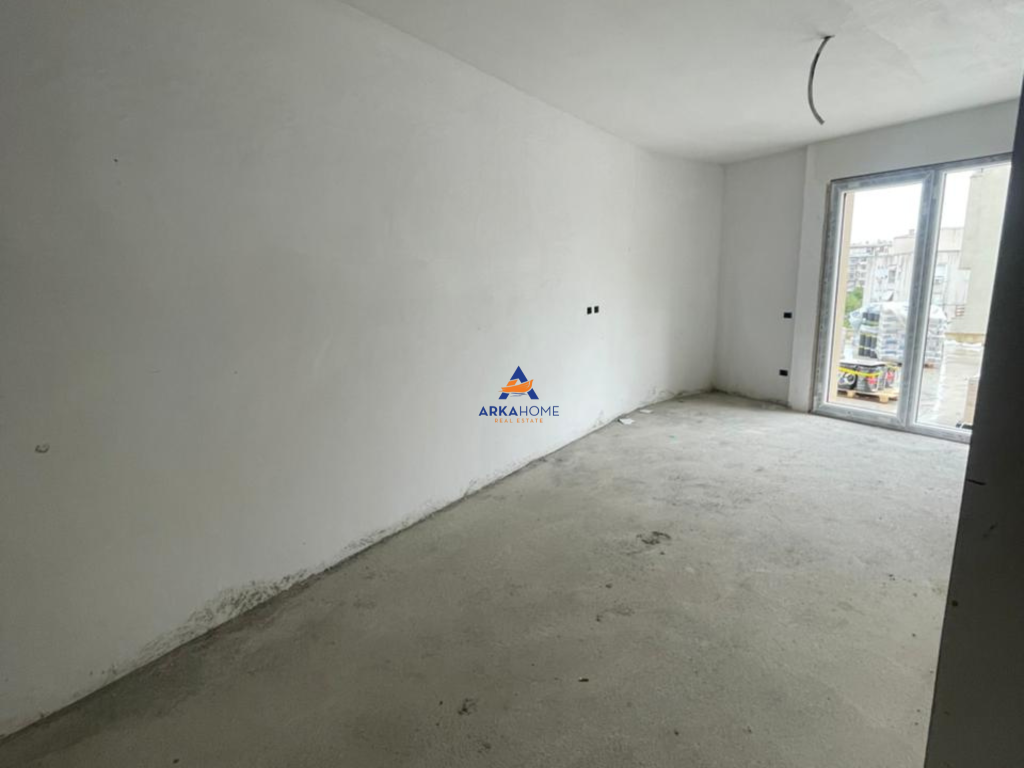 FOR SALE APARTMENT 2+1+VERANDA AT "PLLADIUM RESIDENCE, DRY LAKE" 436,000 EURO