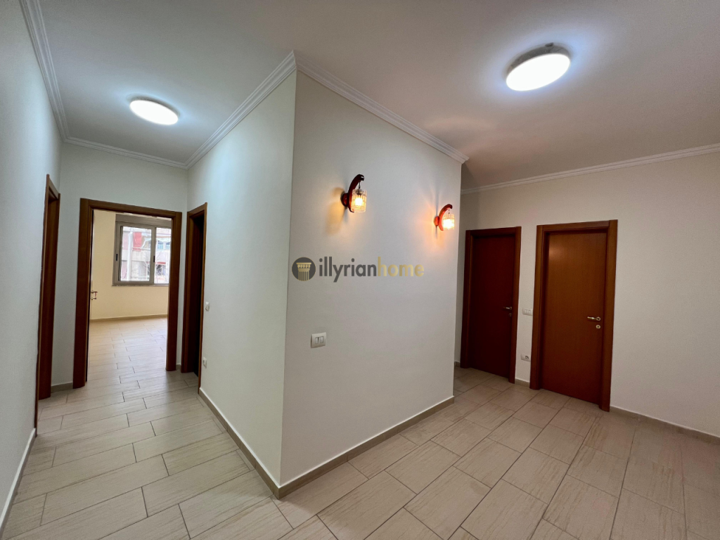 Jepet me qira, Apartament 2+1+2 Tualete, “9-Katëshet”, Tiranë