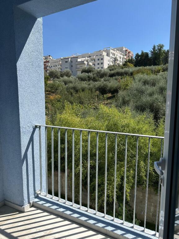 Shitet,Apartament 1+1 Fresku,Tirana.