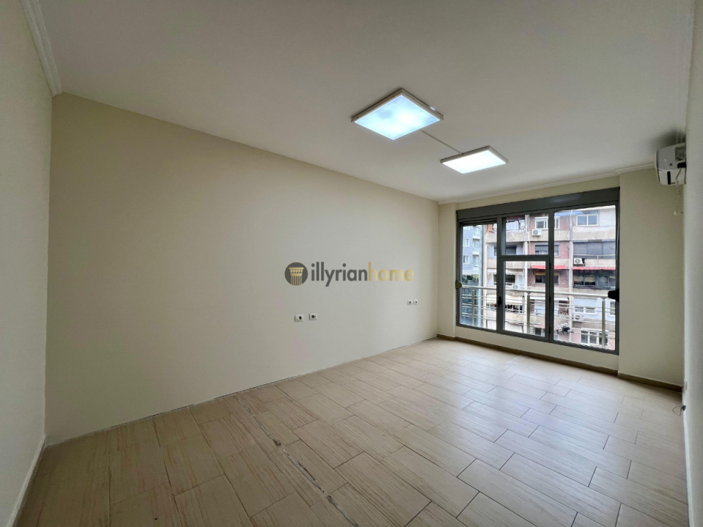 Jepet me qira, Apartament 2+1+2 Tualete, “9-Katëshet”, Tiranë