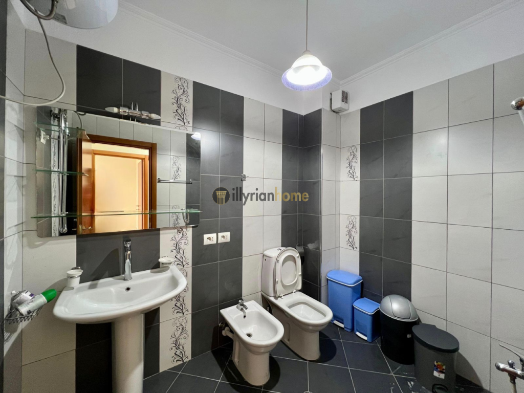 Jepet me qira, Apartament 2+1+2 Tualete, “9-Katëshet”, Tiranë