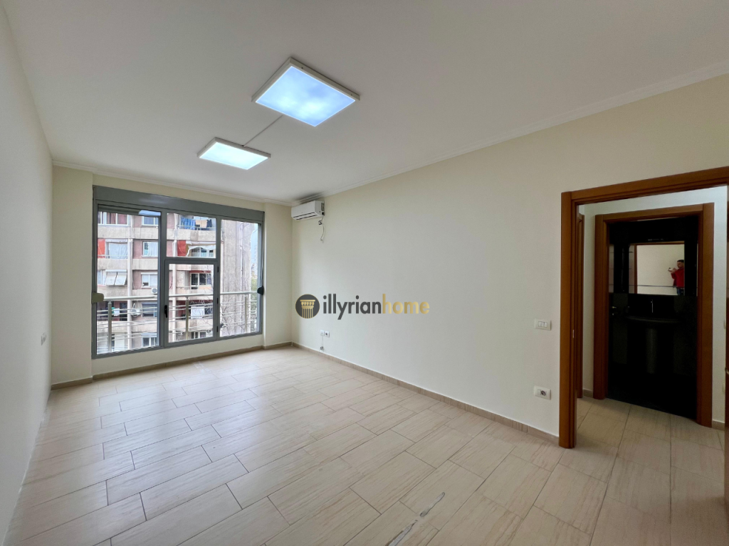 Jepet me qira, Apartament 2+1+2 Tualete, “9-Katëshet”, Tiranë
