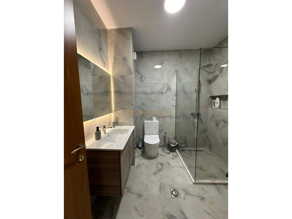 FOR SALE 2+1 APARTMENT ON ELBASAN STREET