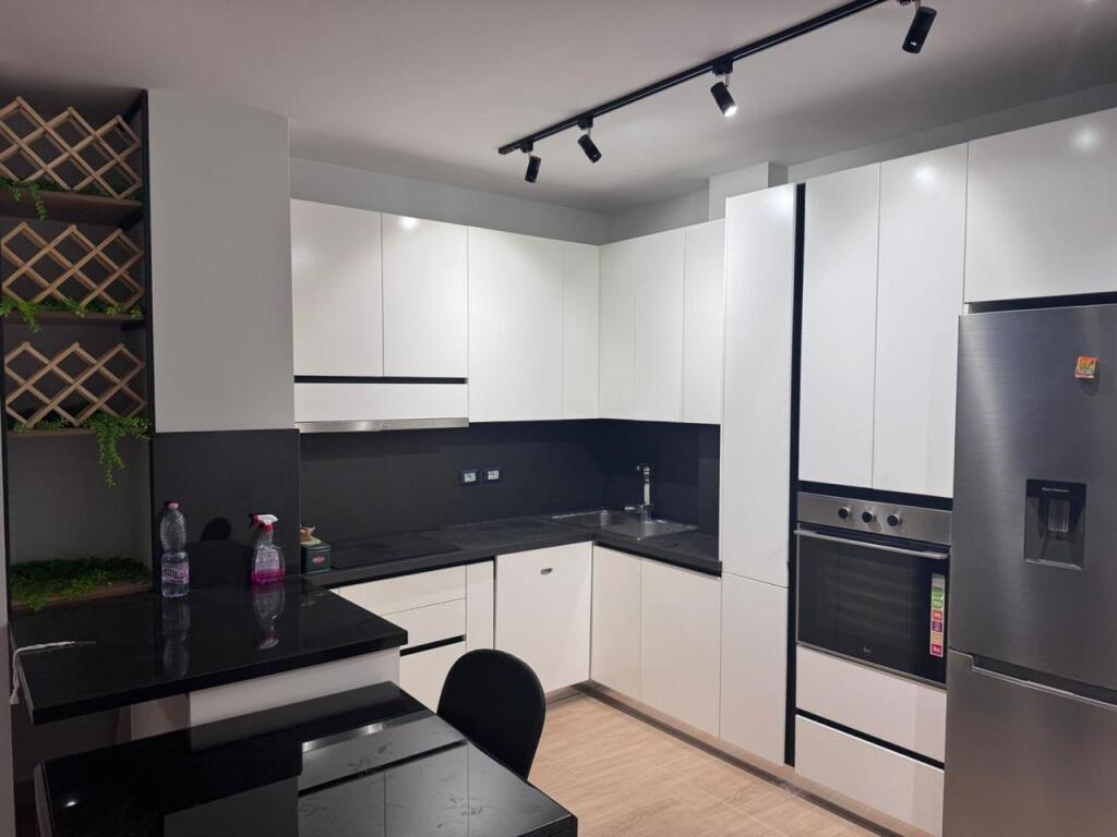Affitto, Appartamento 3+1+2, "Rruga Peti" Liqeni That, Tirana