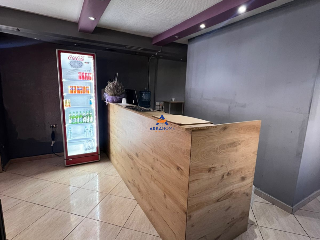 LOCALE COMMERCIALE IN AFFITTO 70 M2 "RRUGA RRAPO HEKALI" 700 EURO