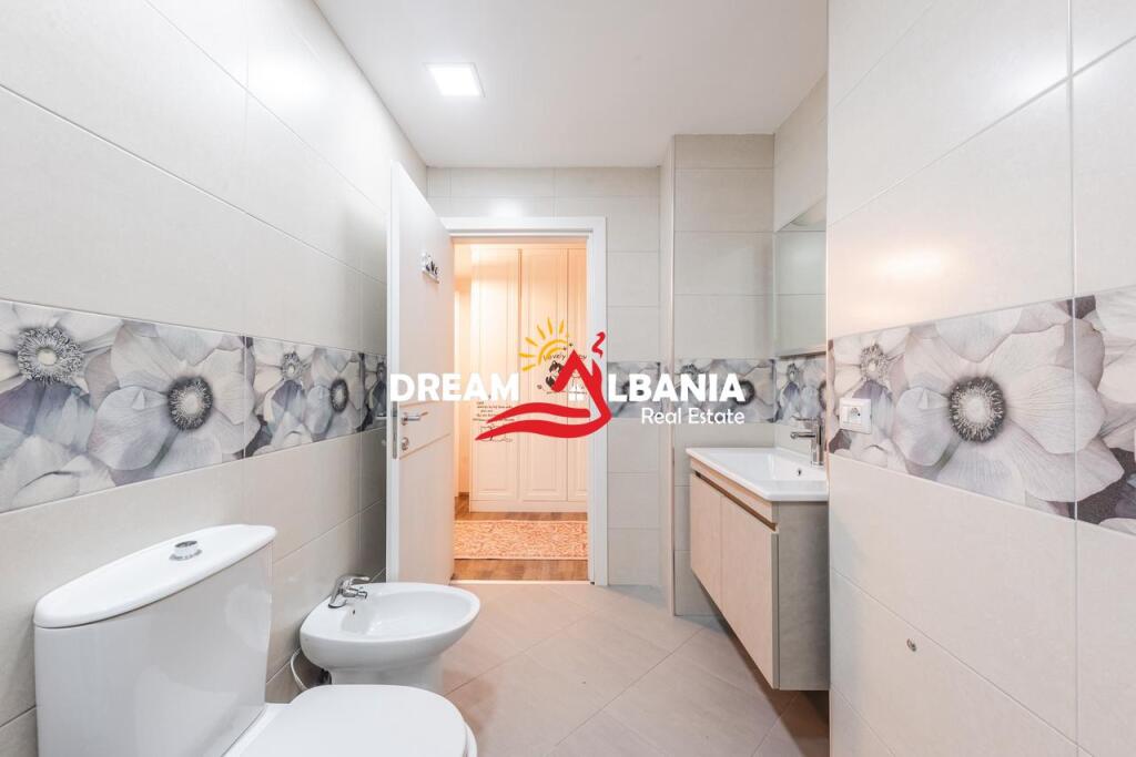Appartamento moderno 2+1+2 in affitto al Liqeni i Thatë (ID 42215404)
