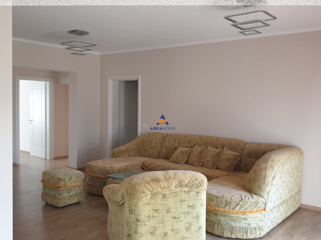 AFFITTASI 3° PIANO DI UNA VILLA 3+1+2 BALCONI "FRESK" 650 EURO