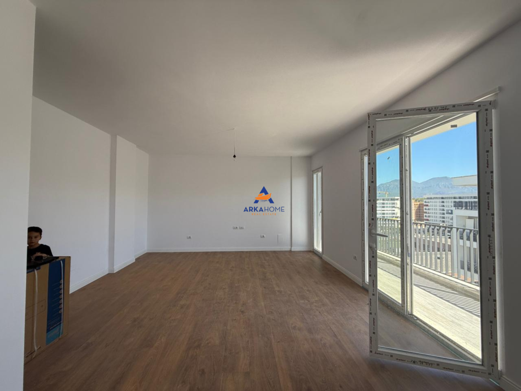 JEPET ZYRE ME QERA 116M2 "TE UNIVERS CITY,PRANE QTU" 550 EURO