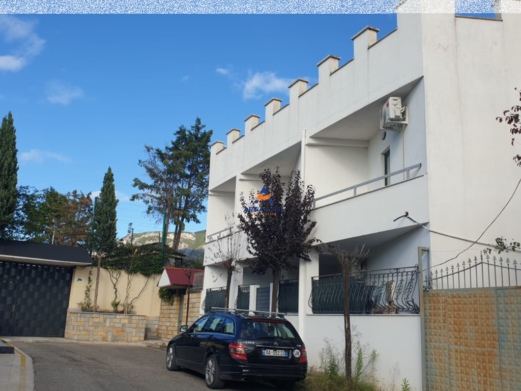 AFFITTASI 3° PIANO DI UNA VILLA 3+1+2 BALCONI "FRESK" 650 EURO