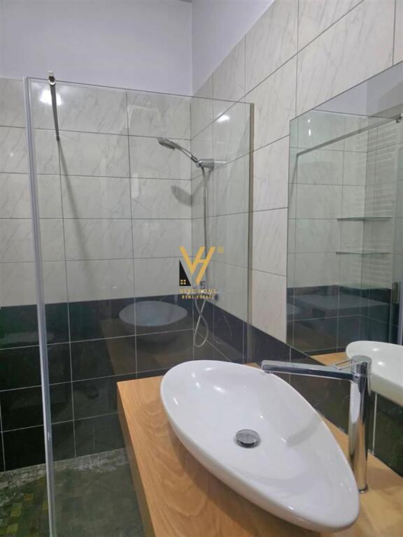 JEPET APARTAMENT 1+1+BLK ME QERA TE LIQENI I THATE 60.000 LEKE