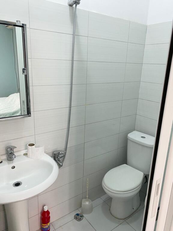 🏡 Shitet Apartament 1+1 + 2 Banjo + Bllk – Kodra e Diellit