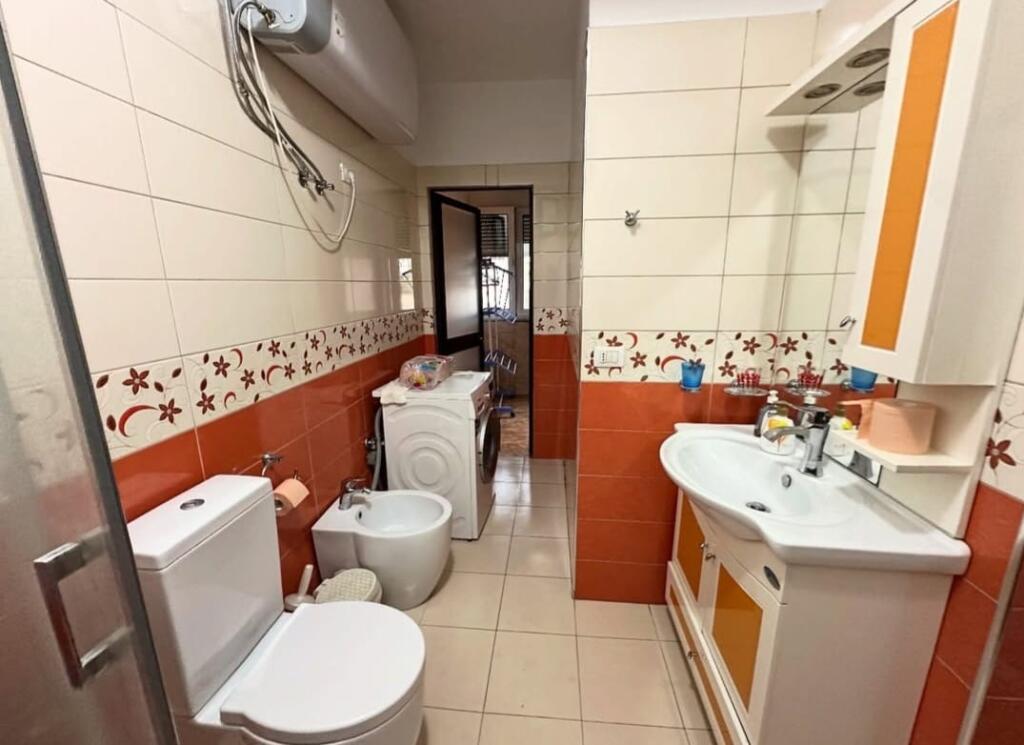 📢 Apartment 3+1+2 for sale on Kavaja Street! 🏡