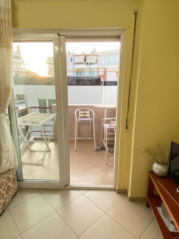 🏡 Shitet Apartament 1+1 + 2 Banjo + Bllk – Kodra e Diellit