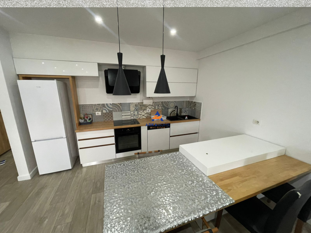 JEPET APARTAMENT ME QERA 2+1+2BALLKONE TE "REZIDENCA KODRA E DIELLIT 1" 1500 EURO