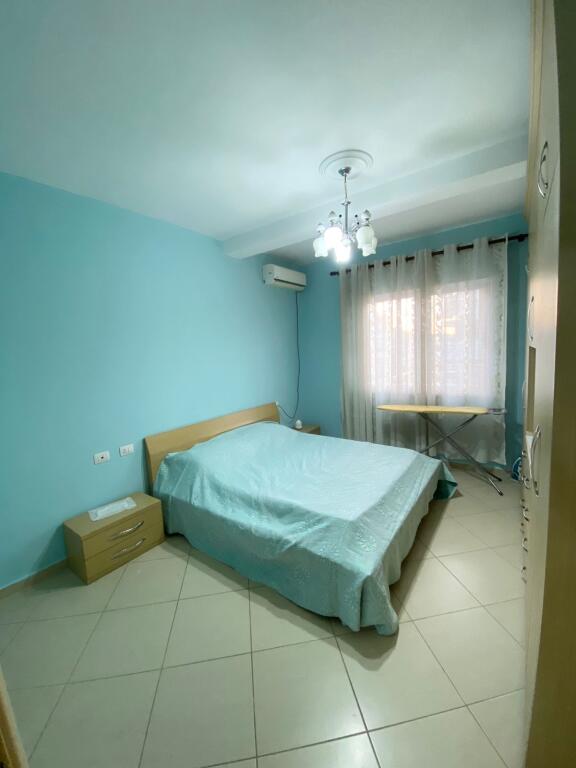🏡 Shitet Apartament 1+1 + 2 Banjo + Bllk – Kodra e Diellit
