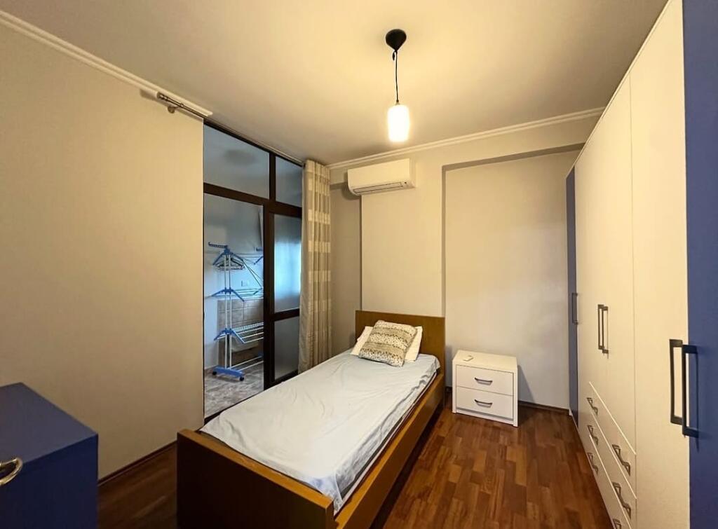 📢 Apartment 3+1+2 for sale on Kavaja Street! 🏡