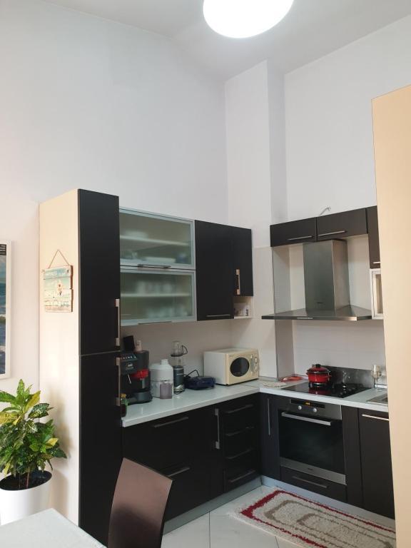 Shitet apartament 2+1 tek Rezidenca kodra e diellit 1