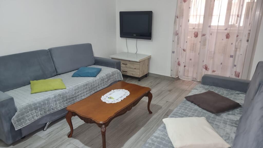 1+1,furnished at viva market don bosko,500 euro