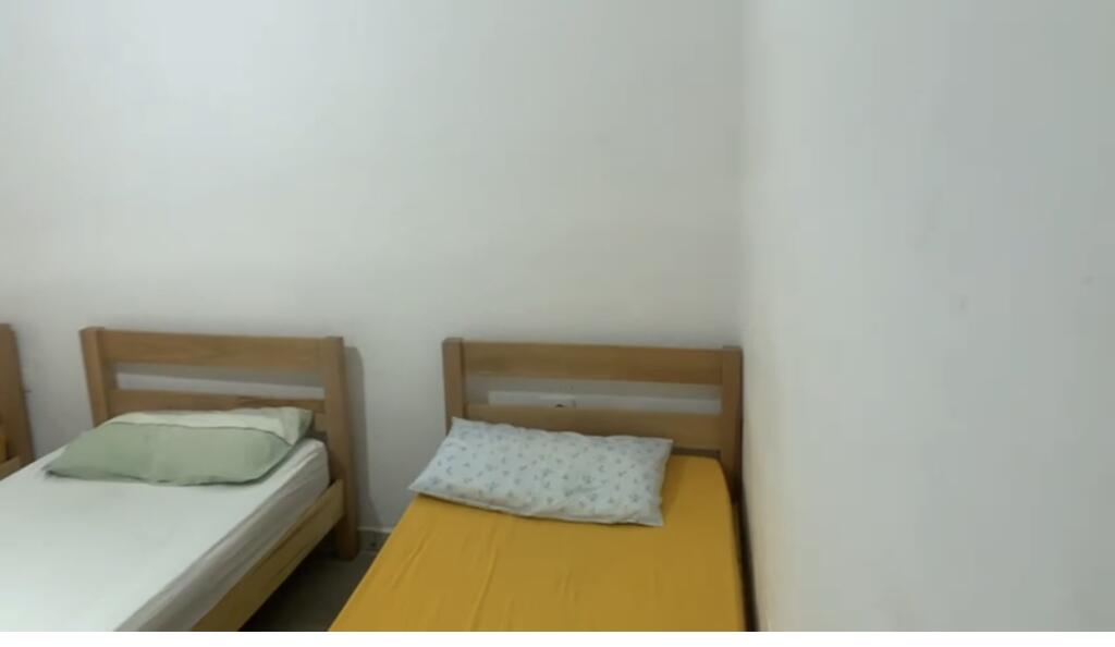2+1,i mobiluar,kat vile te 2 palmat,cmimi 400mije leke