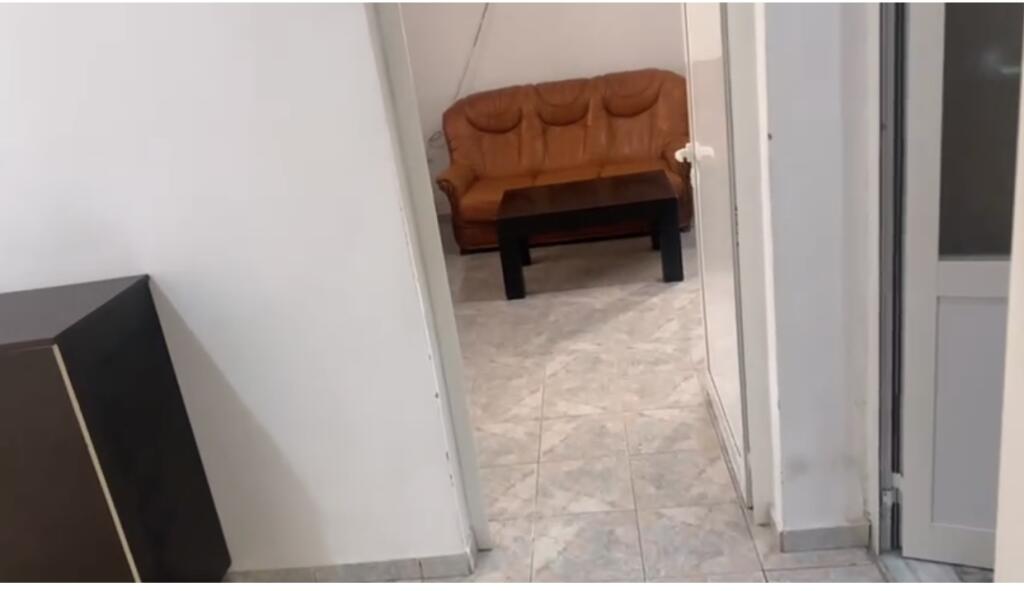 2+1,i mobiluar,kat vile te 2 palmat,cmimi 400mije leke