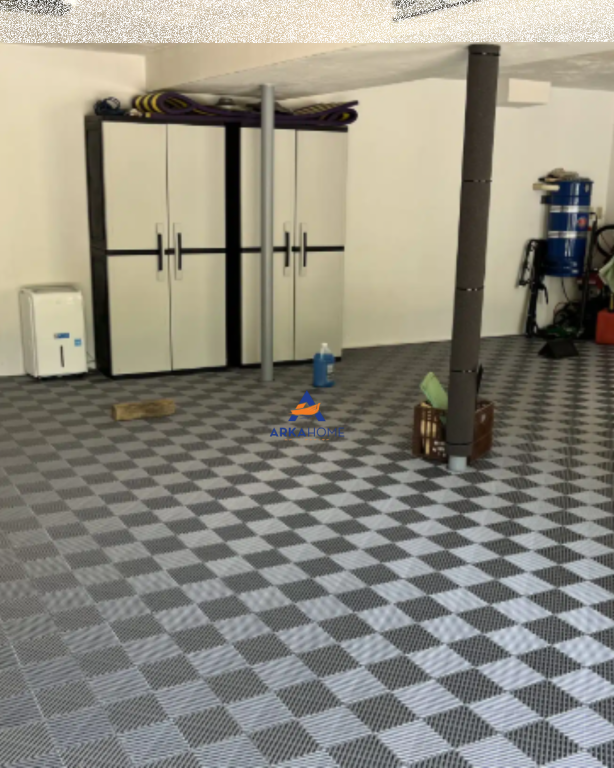 JEPET ME QERA AMBIENT BIZNESI 300M2 "TE KODRA E DIELLIT" 125000 LEKE