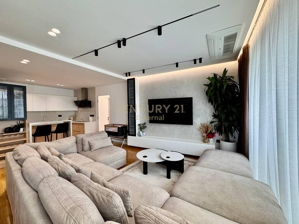 Apartament 2+1+2 + Post Parkimi per shitje ne Lake View Residence