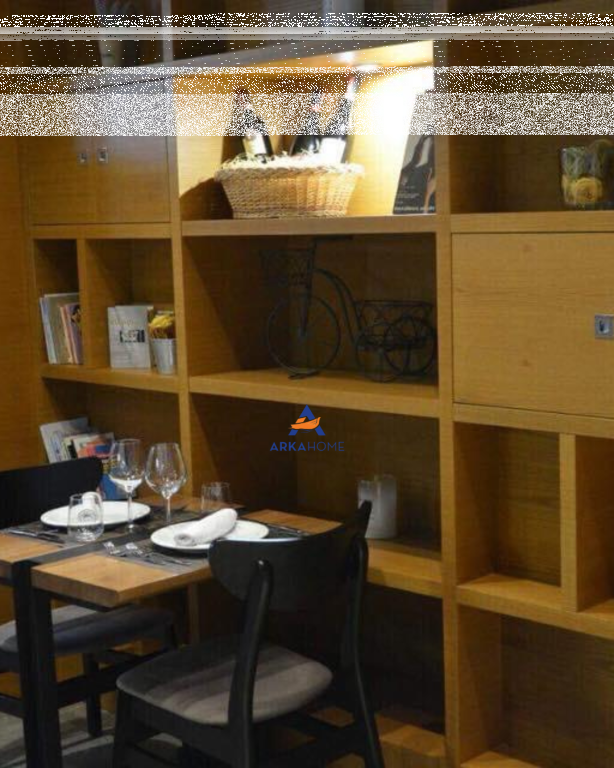 AFFITTASI RISTORANTE 157 M2 "VICINO ALLA SCUOLA QEMAL STEFA, ZOGU ZI" 2200 EURO