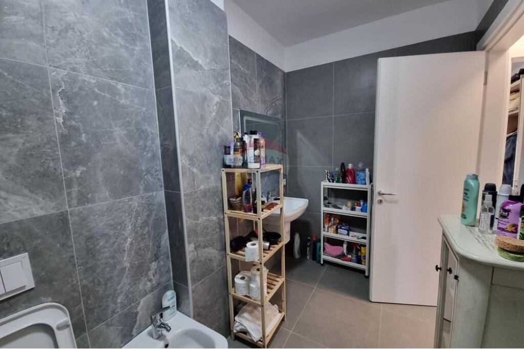 Apartament - Për Shitje - Univers City, Tiranë