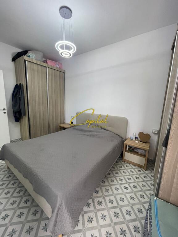 APARTAMENT ME QERA 1+1 GOLDEN PARK 3 45.000 LEKE