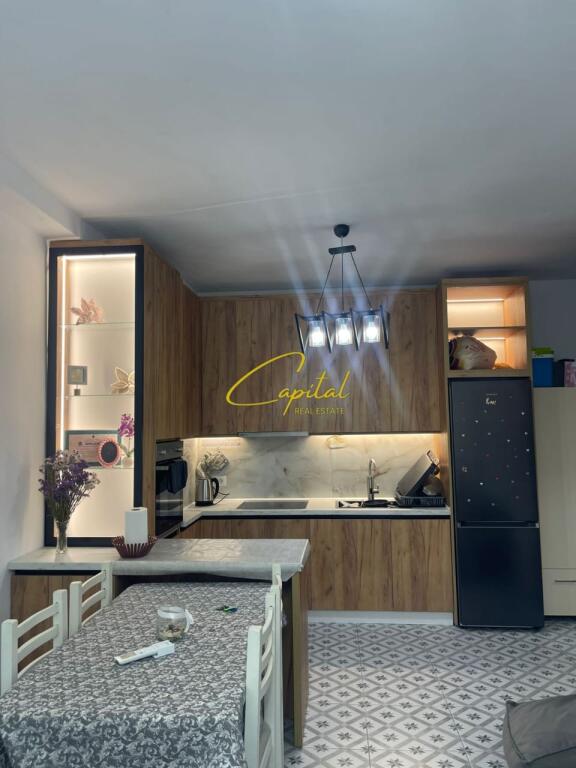 APARTAMENT ME QERA 1+1 GOLDEN PARK 3 45.000 LEKE