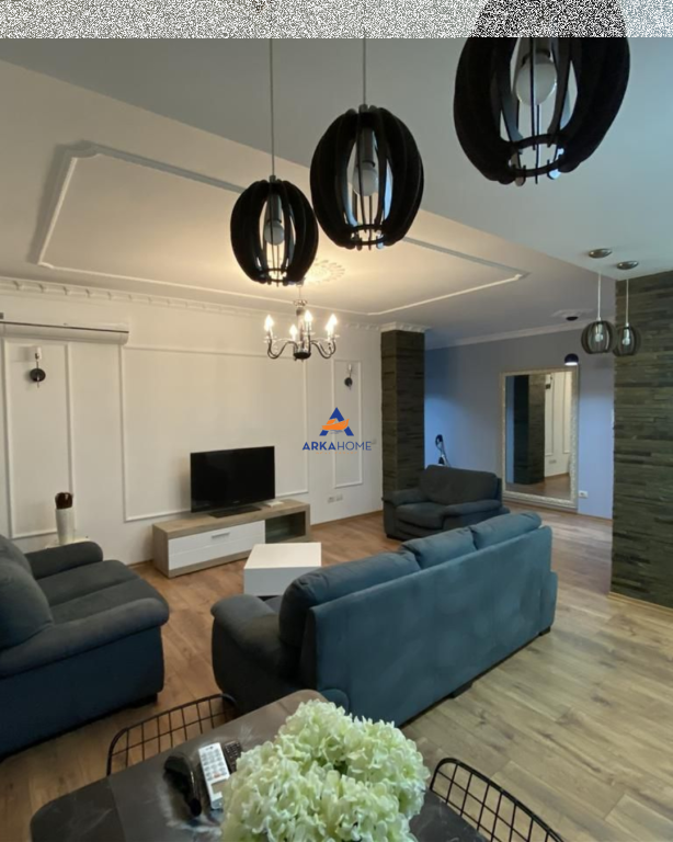 AFFITTASI APPARTAMENTO 2+1 "TE SYRI TV, UNAZA E RE" 700 EURO