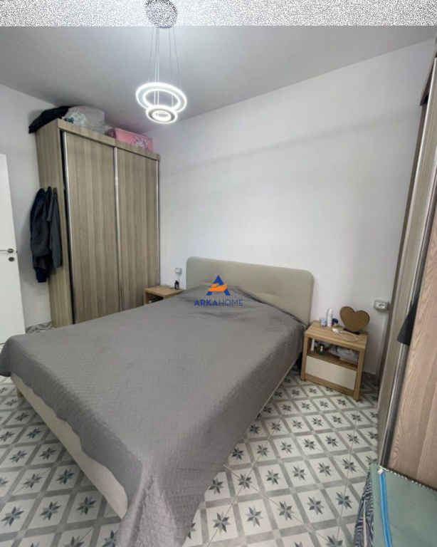 JEPET ME QERA APARTAMENT 1+1+2BALLKONE+POST PARKIMI "TE KOMPLEKSI GOLDEN PARK, KOMBINAT" 51000 LEKE