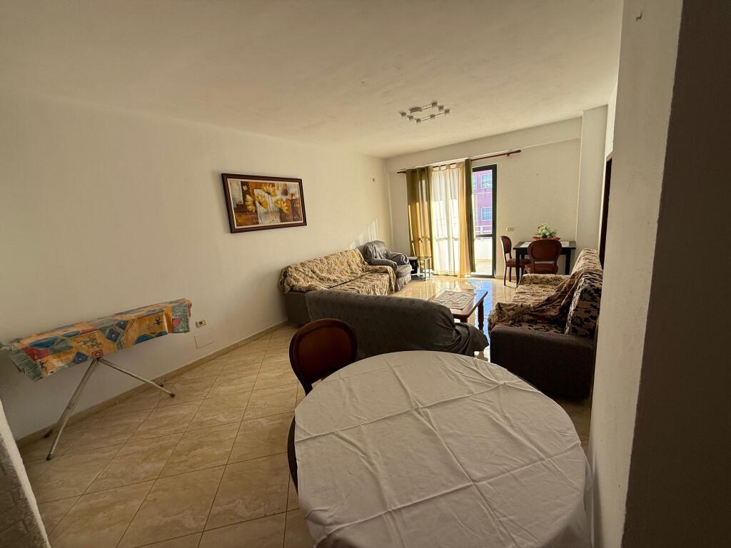 📣 QERA Apartament 2+1 📍 Prane Pasticeri Nela 6, Yzberisht ✨ 💶 Cmimi 450 Euro