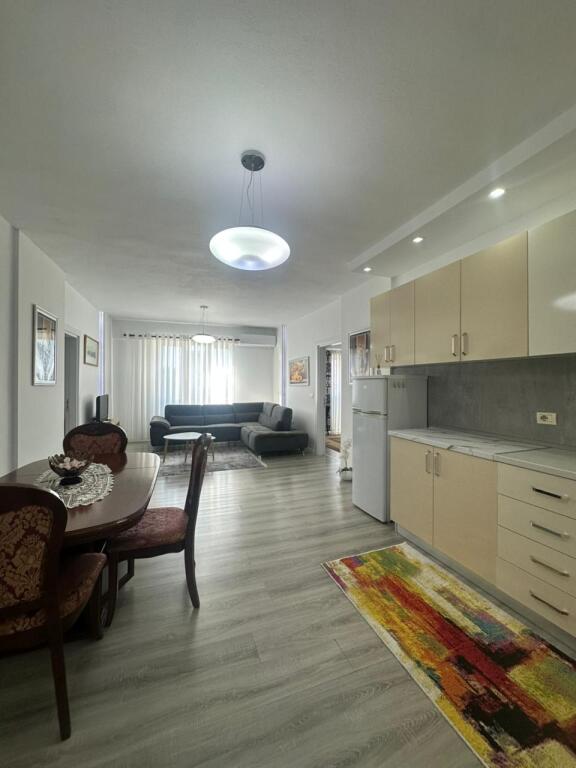 🏡 APPARTAMENTO 2+1 IN AFFITTO – VIA DRITAN HOXHA