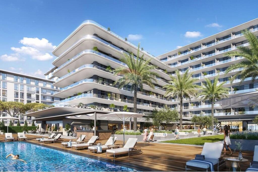 Apartament 2+1+2 me parkim tek Durres Marina!