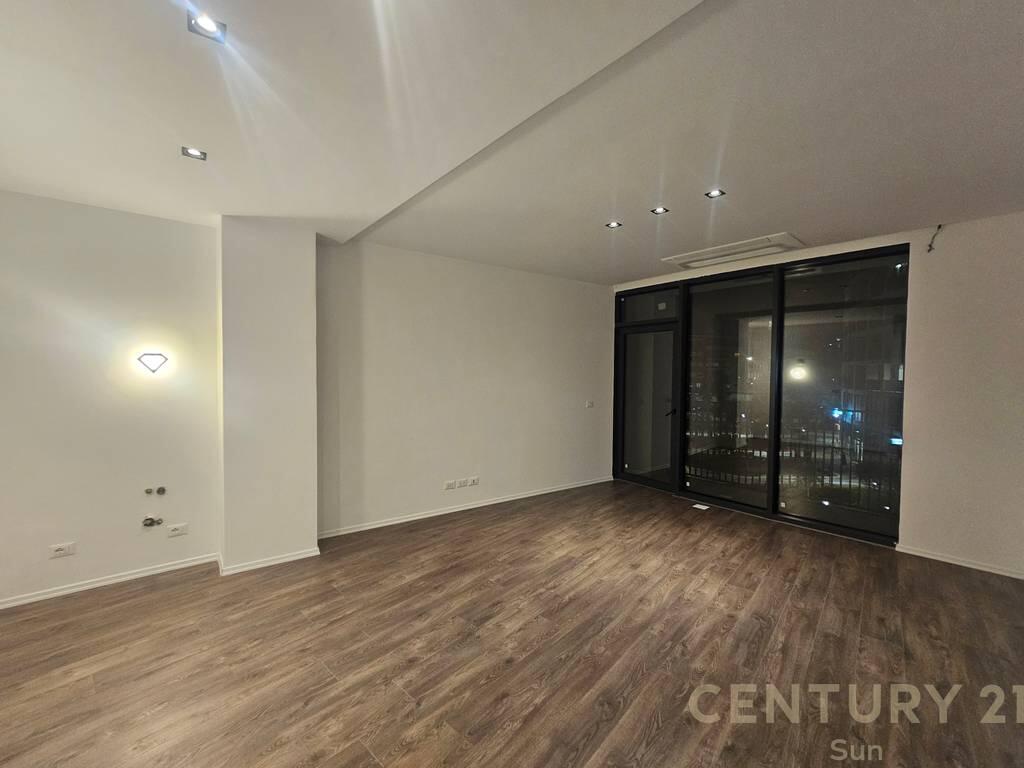 ZYRE + POST PARKIMI PER QIRA NE LAKE VIEW RESIDENCES!!