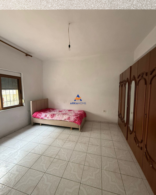 AFFITTASI 2+1+BALCONE "VICINO A UET, PORCELLANA" 450 EURO