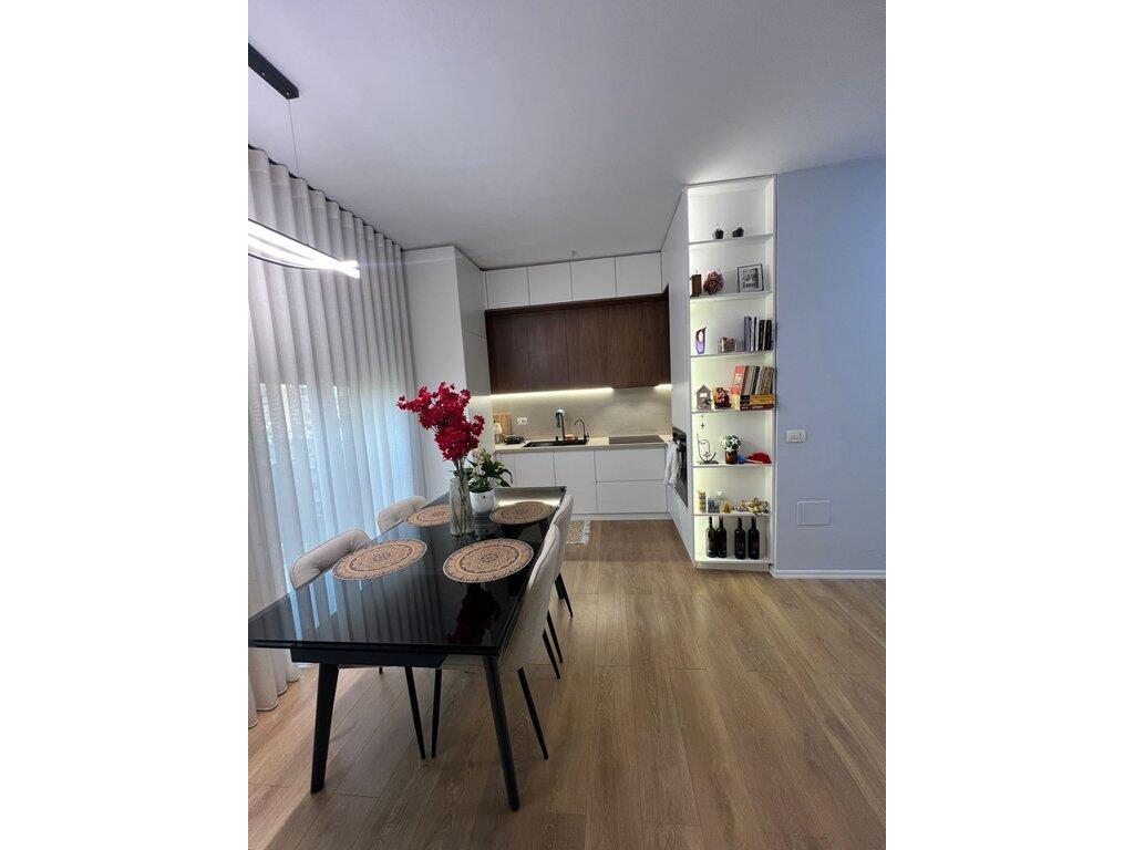 1+1 moderno in vendita vicino a TV Klan – Complesso 5D!