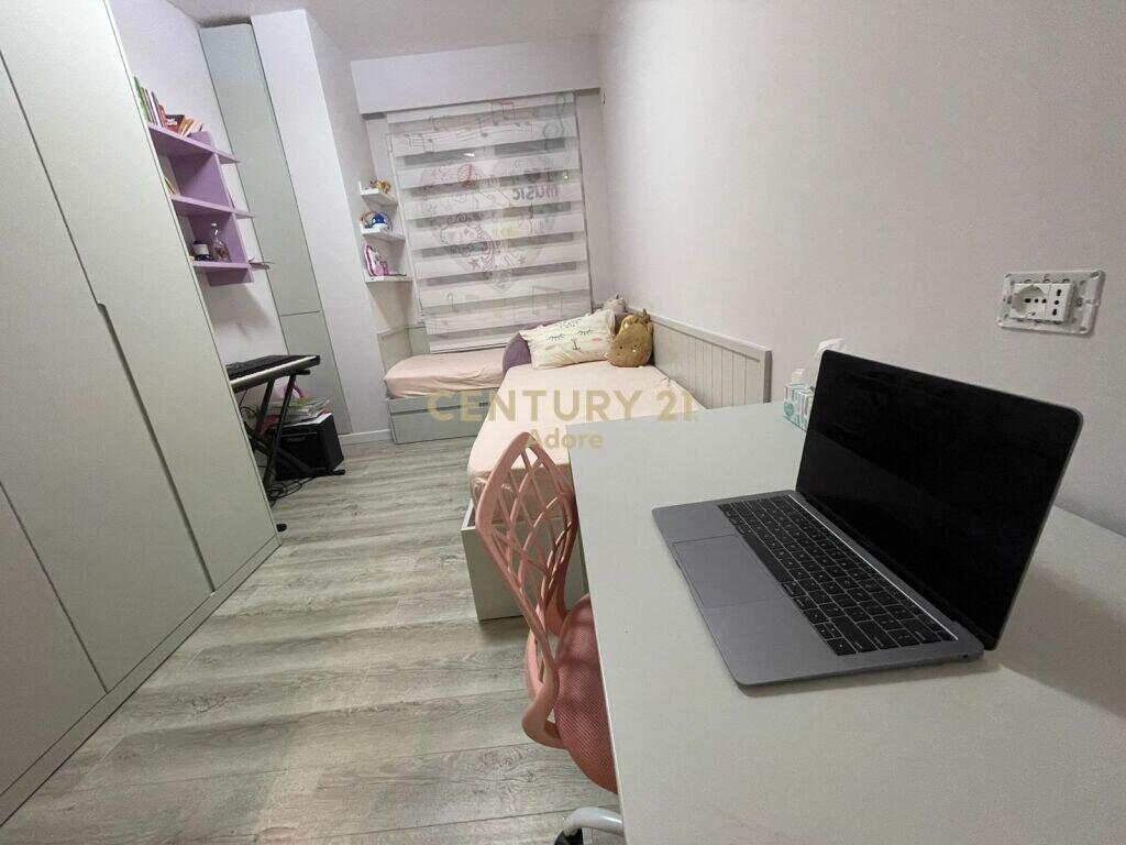 Apartment 2+1+2 + Studio for Sale Liqeni i Thate!