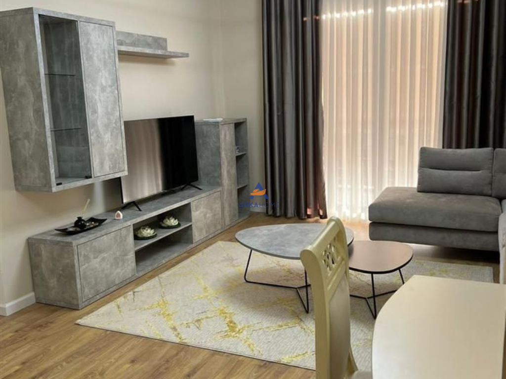 JEPET ME QERA 2+1+BALLKON "TEK EKONOMIKU, RRUGA GRAMOZ PASHKO" 800 EURO