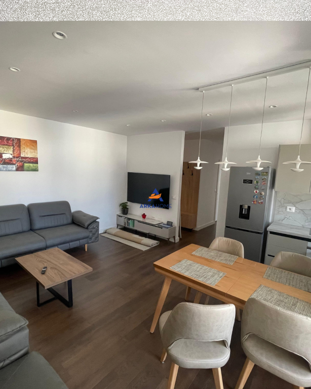JEPET ME QERA APARTAMENT 2+1+BALLKON "TE RRUGA MINE PEZA" 1000 EURO