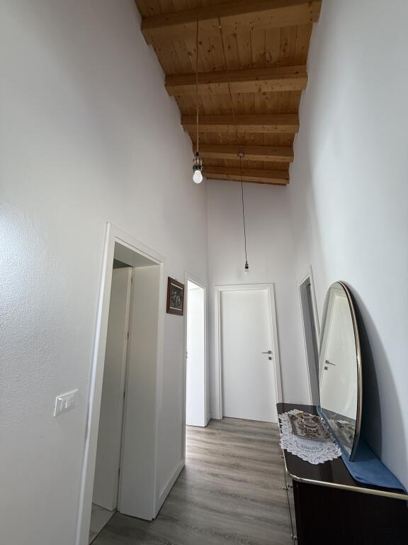 Private villa for sale in Linz between Dajti park