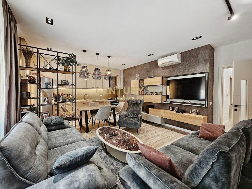 Apartment 2+1+2 + Studio for Sale Liqeni i Thate!