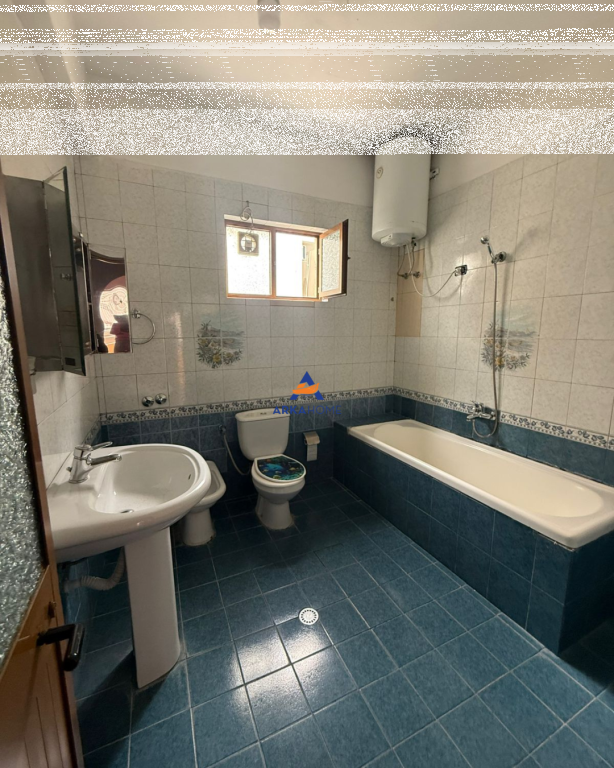 AFFITTASI 2+1+BALCONE "VICINO A UET, PORCELLANA" 450 EURO