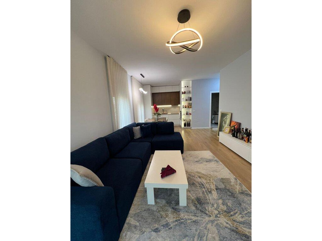 1+1 moderno in vendita vicino a TV Klan – Complesso 5D!